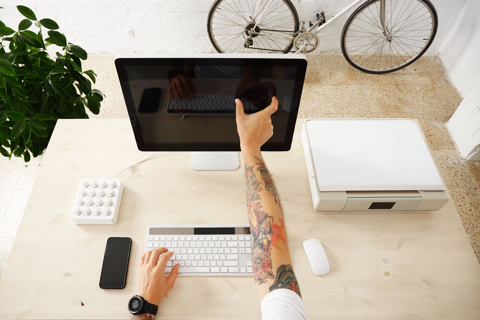 Touch screen presentation interface set